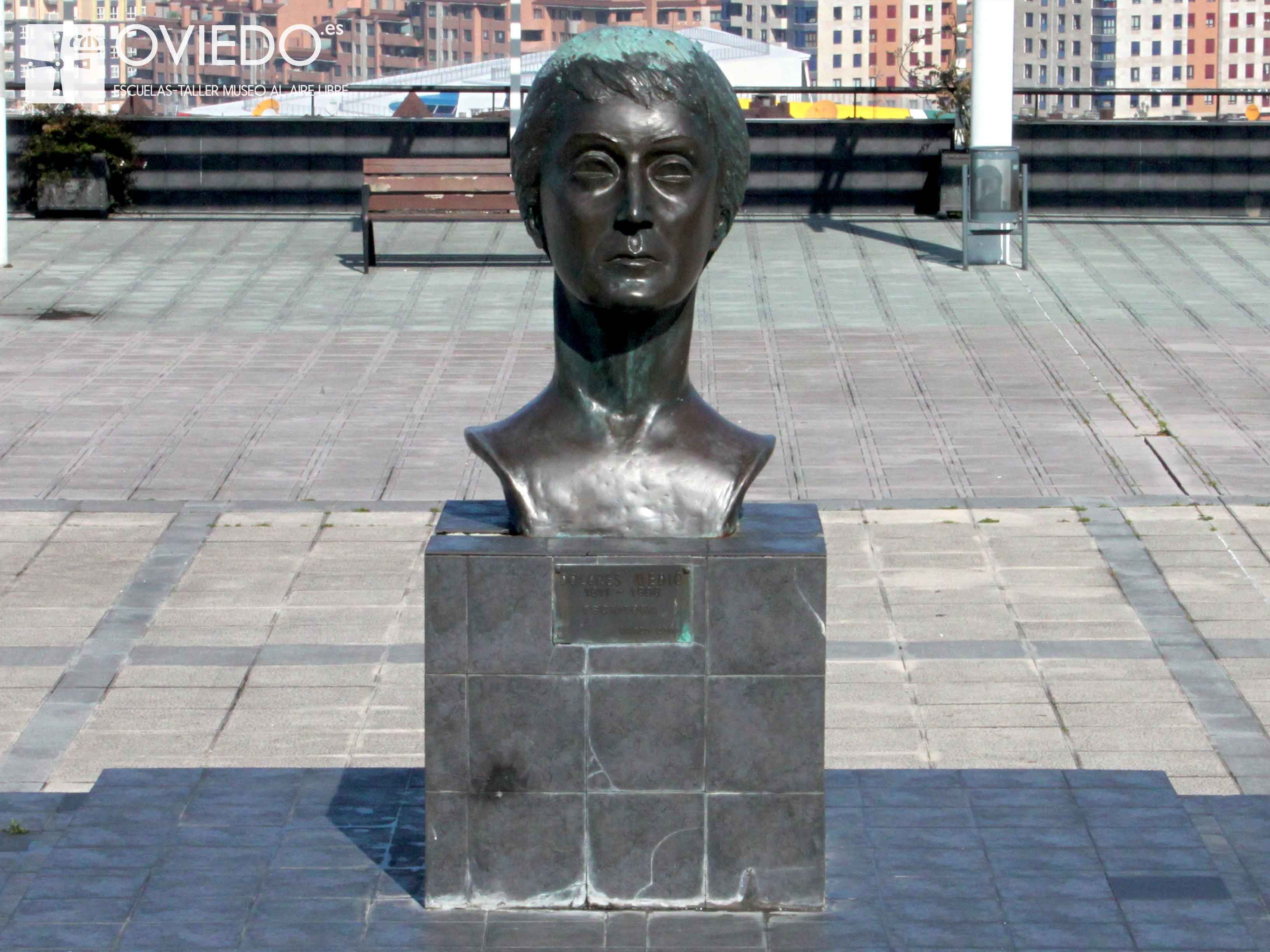 escultura completa dolores medio